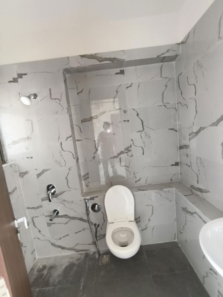 Bathroom, sheth-auris-serenity-tower-2 2 Bedroom 1015 Sq.Ft. Apartment In Malad West Mumbai 10559495