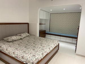 Bedroom in 2.5 BHK Apartment at Bhusari Colony – for Rent