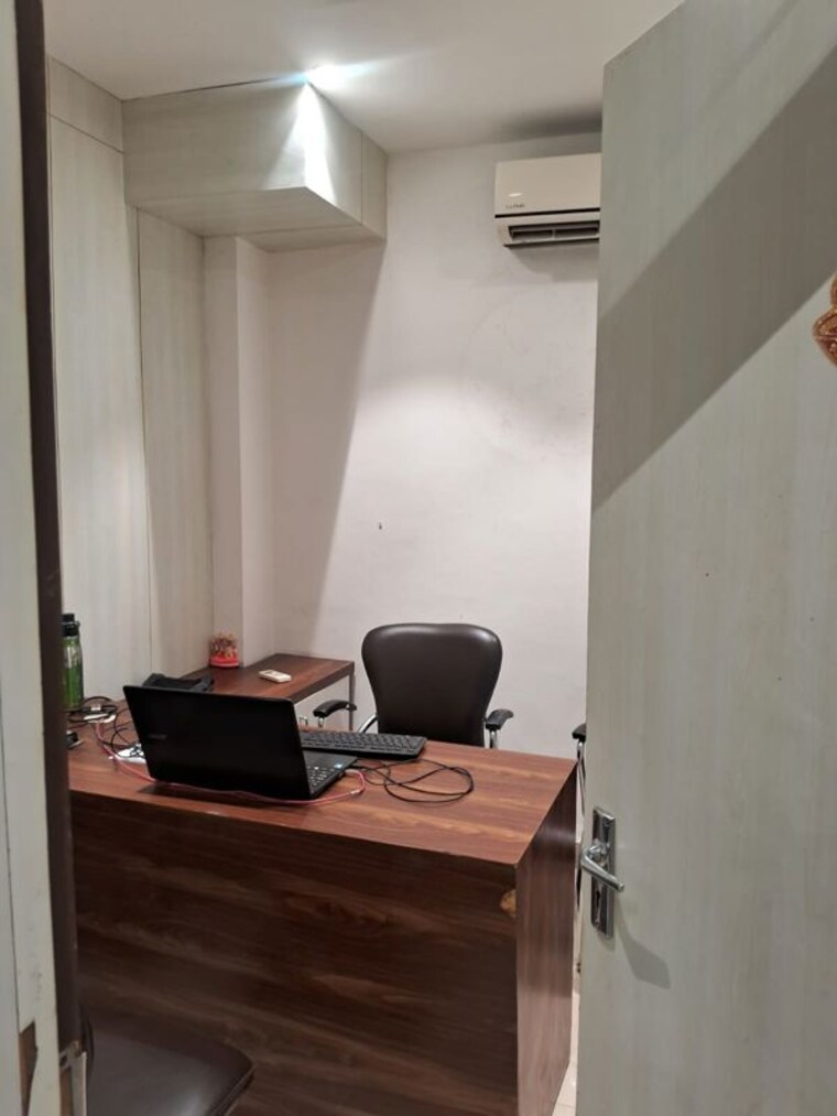 Living Room, sector 9 Commercial Office Space 900 Sq.Ft. In Sector 9 Chandigarh 10559504