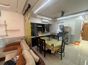 Gym in 4 BHK Apartment at Experion Capital, Gomti Nagar – for Rent