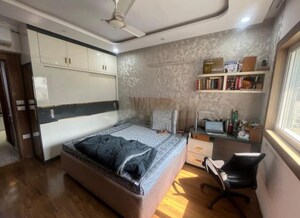 Kitchen in 4 BHK Apartment at Experion Capital, Gomti Nagar – for Rent