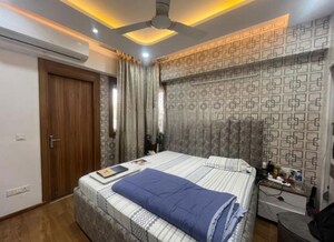 Bedroom in 4 BHK Apartment at Experion Capital, Gomti Nagar – for Rent