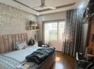 Living Room in 4 BHK Apartment at Experion Capital, Gomti Nagar – for Rent
