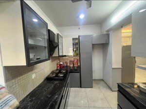 Kitchen in 4 BHK Apartment at Experion Capital, Gomti Nagar – for Rent