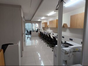  Office Space For Rent in Vastrapur