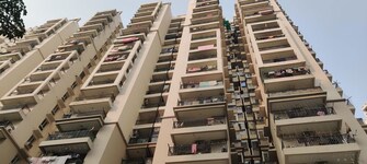 2.5 BHK + Servant Room Apartment For Sale in Galaxy North Avenue ll in Gaur City 2, Greater Noida