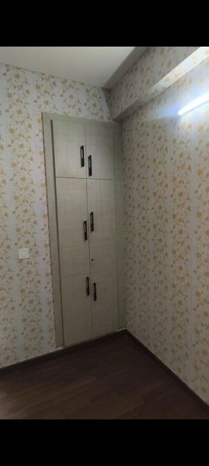 Bathroom in 3 BHK Builder Floor at BPTP Park Towers, Sector 77 – for Rent