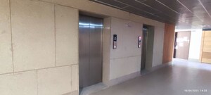 Room in  Office Space at Thaltej – for Rent