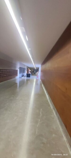 Room in  Office Space at Thaltej – for Rent
