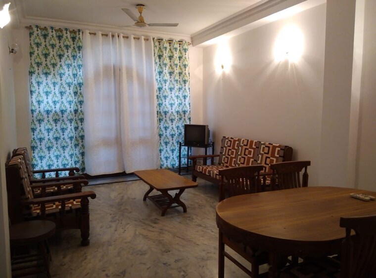 Living Room, rwa-apartments-sector-19 2 Bedroom 1500 Sq.Ft. Builder Floor In Sector 19 Noida 10559624