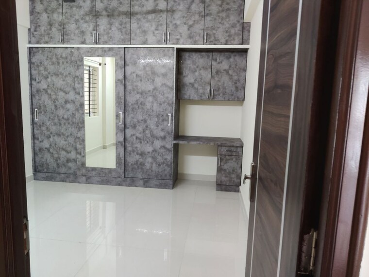 Bathroom, garuda-park-square 2.5 Bedroom 1356 Sq.Ft. Apartment In Kr Puram Bangalore 10559633