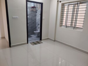 Room in 2.5 BHK Apartment at Garuda Park Square, Kr Puram – for Rent