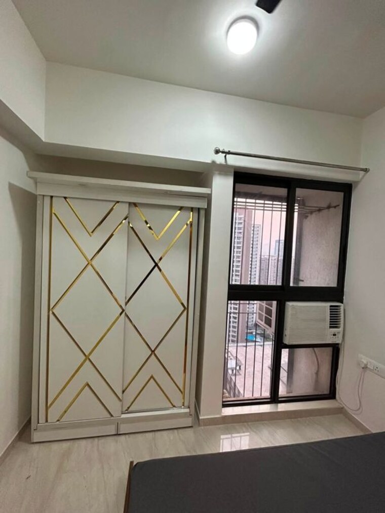 Room, lodha-crown-quality-homes 1 Bedroom 318 Sq.Ft. Apartment In Majiwada Thane 10559675