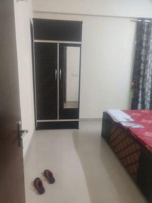Room in 2 BHK Apartment at Today Ridge Residency, Sector 135 – for Rent