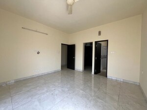 Room in 4 BHK Independent House at Hsr Layout – for Rent