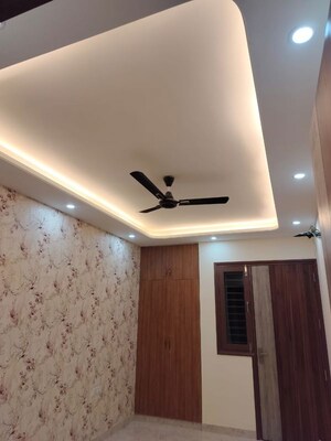 Room in 4 BHK Villa at Mansarovar – for Sale