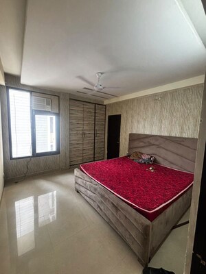 Bedroom in 3 BHK Apartment at Vip Road – for Rent