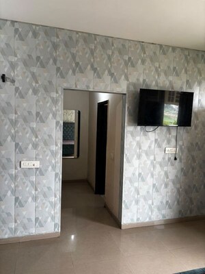 Room in 3 BHK Apartment at Vip Road – for Rent