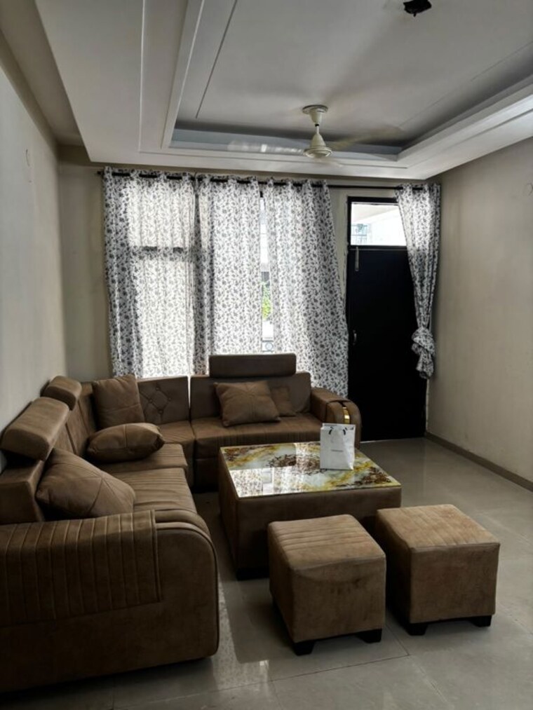 Living Room, vip road 3 Bedroom 1790 Sq.Ft. Apartment In Vip Road Zirakpur 10559768