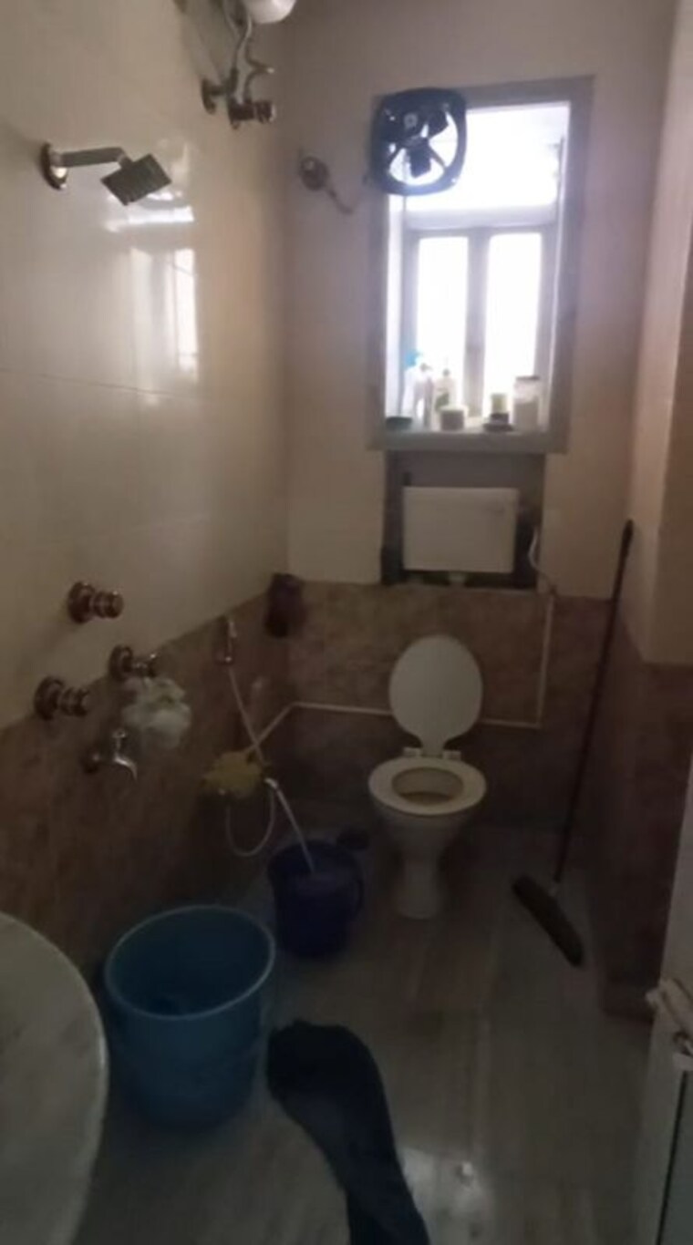 Bathroom, bela-court-1 1 Bedroom 600 Sq.Ft. Apartment In Colaba Mumbai 10559782