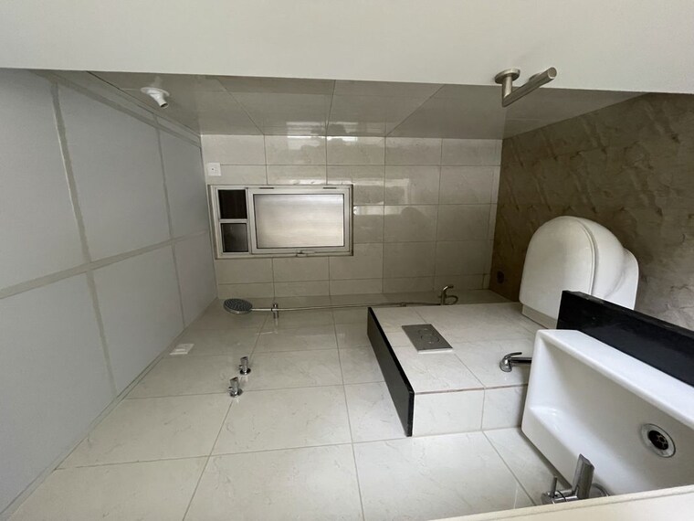 Bathroom, godrej-park-greens 2.5 Bedroom 724 Sq.Ft. Apartment In Mamurdi Pune 10559723