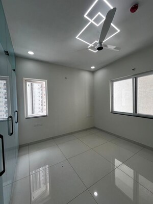 Room in 3 BHK Apartment at Aparna Zenon, Puppalaguda – for Rent
