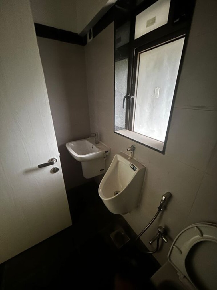 Bathroom, rustomjee-bella-phase-1 Commercial Office Space 500 Sq.Ft. In Bhandup West Mumbai 10559843