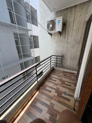 Balcony in 3 BHK Builder Floor at South City 1 – for Rent
