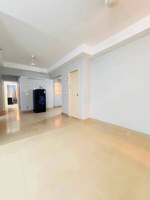 Room in 2 BHK Apartment at Trident Embassy Reso, Sector 1 Greater Noida – for Sale
