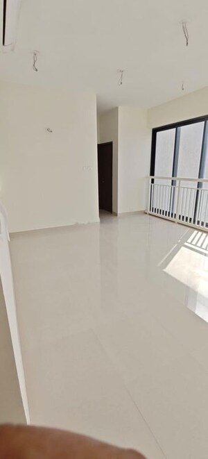 2 BHK Apartment For Rent in Dynamix Divum, Malad East