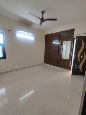 Room in 3 BHK Apartment at Dwarka – for Rent
