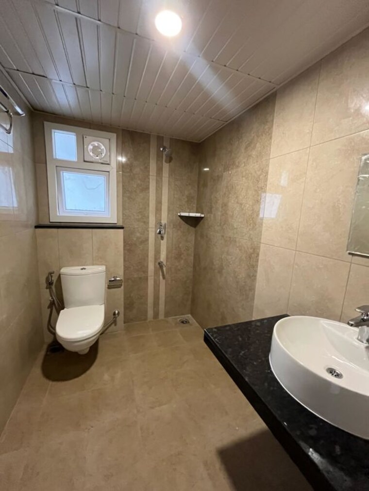 Bathroom, prestige-tranquil 3 Bedroom 1764 Sq.Ft. Apartment In Kokapet Hyderabad 10559879