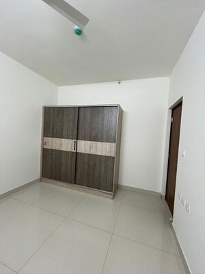 Room in 3 BHK Apartment at Prestige Tranquil, Kokapet – for Rent