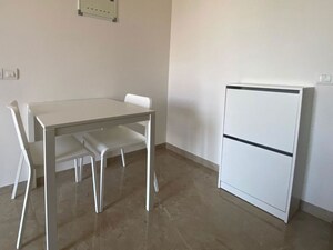 Room in 1 BHK Apartment at Hiranandani Regent Hill, Powai – for Sale