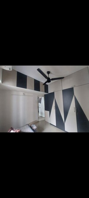 Bedroom in 1 BHK Apartment at Goregaon West – for Rent