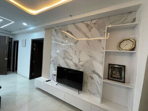 Parking in 3 BHK Apartment at Omaxe R2, Gomti Nagar – for Rent