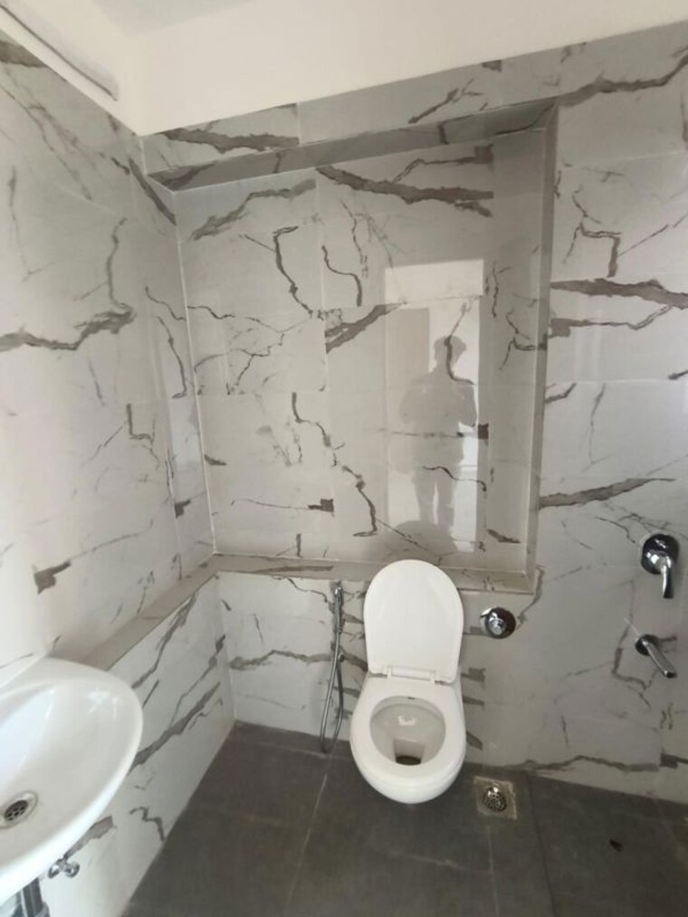 Bathroom, a-and-o-f-residences-malad 2 Bedroom 980 Sq.Ft. Apartment In Malad East Mumbai 10559937