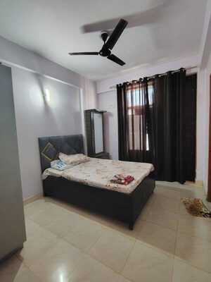 2 BHK Apartment For Rent in Adore Happy Homes, Sector 86