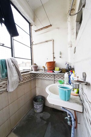 Team Area in 2 BHK Apartment at Asarwa – for Sale