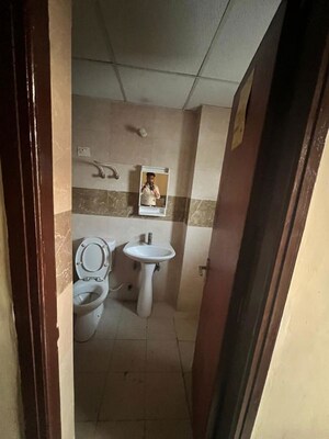 Bathroom in 2 BHK Apartment at Supertech Ecociti, Sector 137 – for Rent