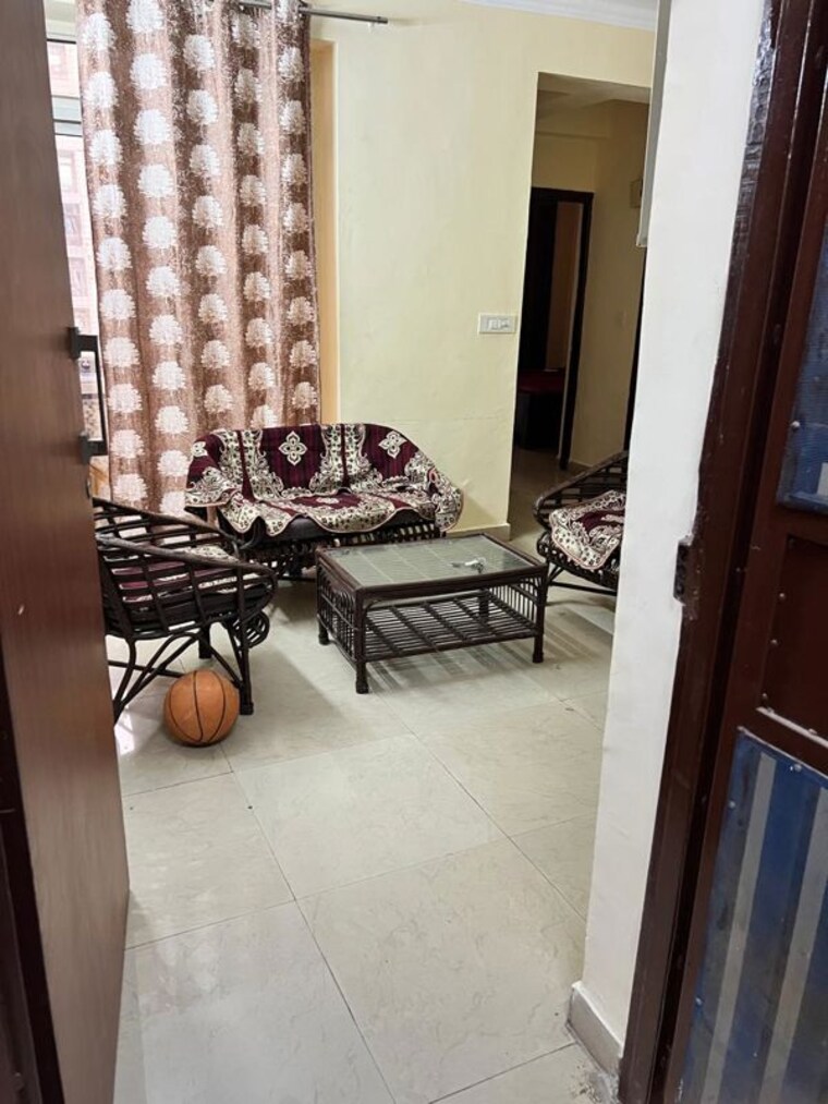 Team Area, supertech-ecociti 2 Bedroom 890 Sq.Ft. Apartment In Sector 137 Noida 10559964
