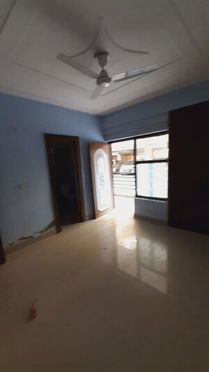 Room in 3 BHK Apartment at RPS Auria, Sector 88 – for Rent