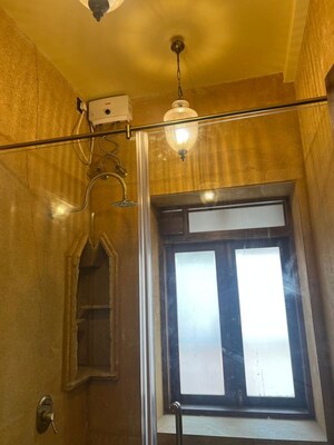Furnished Amenities in 3 BHK Apartment at Connaught Mansion, Colaba – for Rent