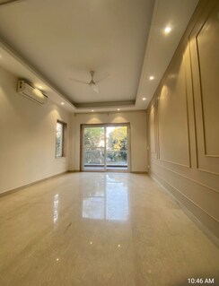 4 BHK + Servant Room Builder Floor For Rent in Suncity