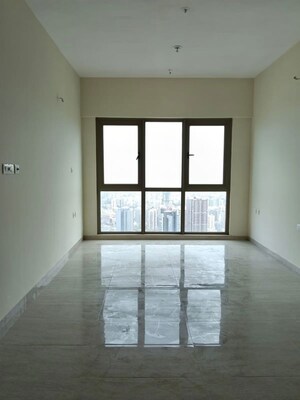 Room in 2 BHK Apartment at Sheth Auris Serenity Tower 3, Malad West – for Rent
