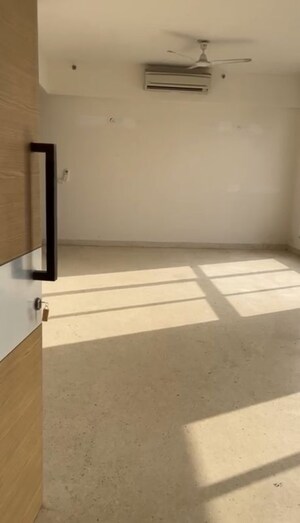 Room in 3 BHK Apartment at M3M Merlin, Sector 67 – for Sale