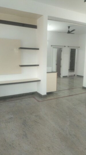 Room in 3 BHK Apartment at Shanthi Nagar – for Rent