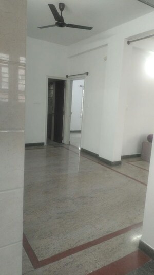 Room in 3 BHK Apartment at Shanthi Nagar – for Rent