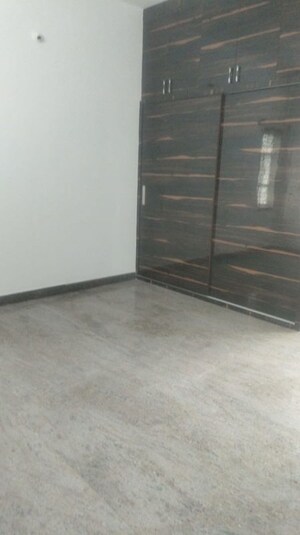 Room in 3 BHK Apartment at Shanthi Nagar – for Rent