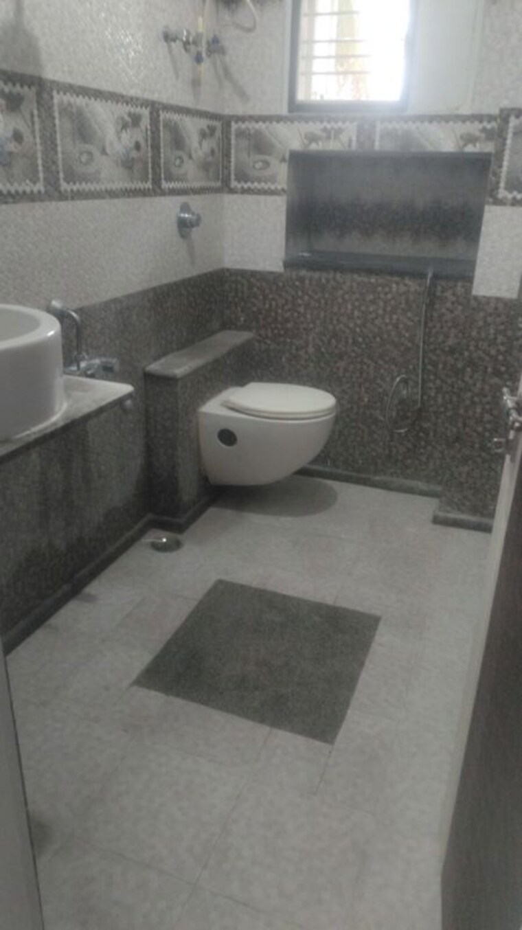 Bathroom, shanthi nagar 3 Bedroom 1750 Sq.Ft. Apartment In Shanthi Nagar Bangalore 9766181